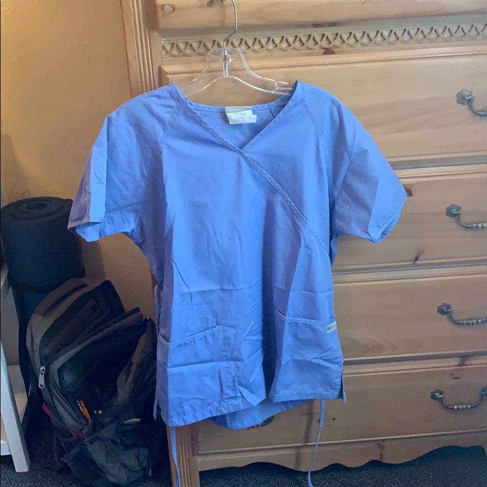 Scrub top